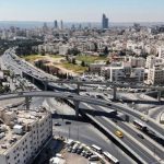 طقس لطيف اليوم وزخات مطرية محدودة غدا